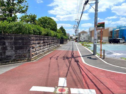 北東側全面道路