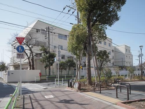 大田区立新宿小学校 490m