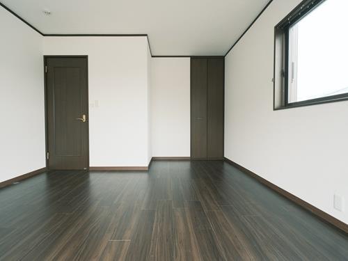 洋室 約9.5帖（収納）