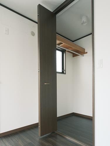 洋室 約9.5帖（WIC）