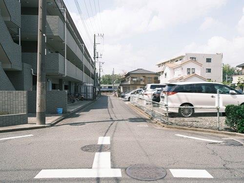 前面道路（撮影 2026.04）