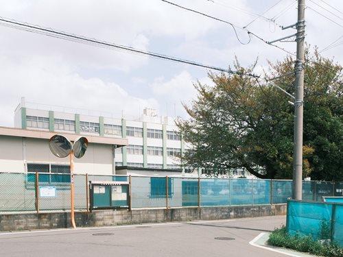 大和市立上和田小学校 820m