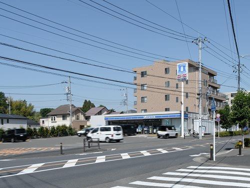 ローソン川崎片平六丁目店 910m