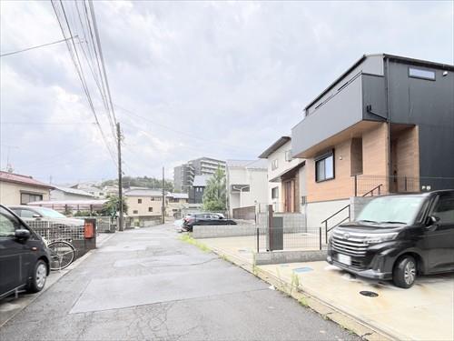 前面道路（撮影 2026.07）