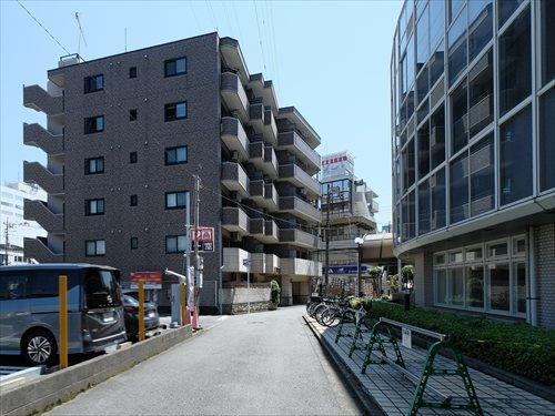 前面道路（撮影 2026.08）
