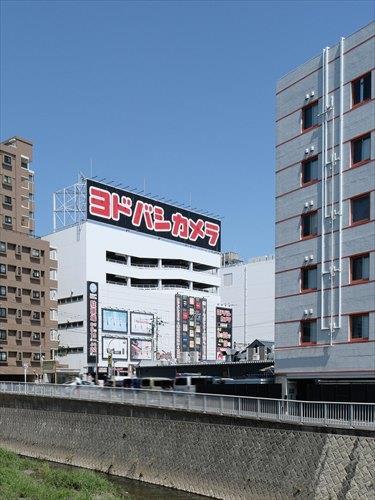ヨドバシカメラマルチメディア町田140m