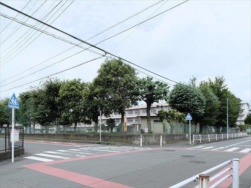 相模原市立大野北小学校 610m 相模原市立大野北小学校 610m