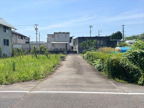 前面道路(東側から撮影)-2