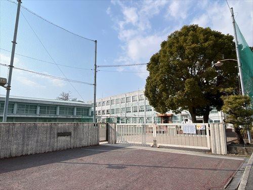 名古屋市立伊勝小学校まで460m