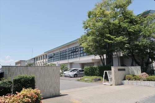 一宮市立神山小学校まで460m