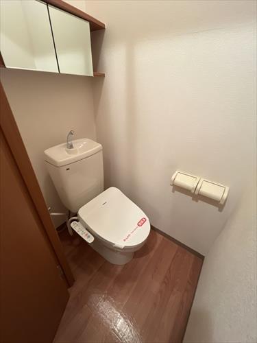 トイレ(106号室)