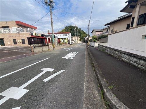 北側前面道路写真