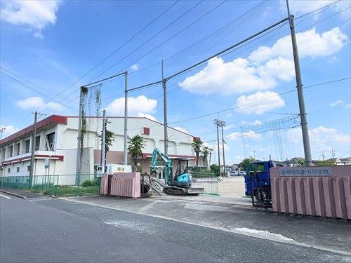 清須市立新川中学校まで2100m