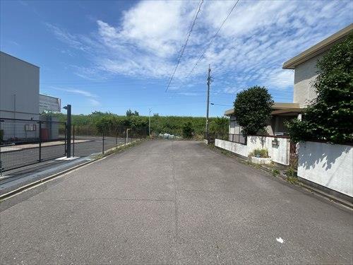 南東側前面道路１（2025年6月撮影）