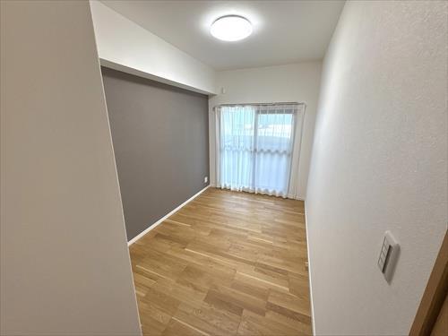 洋室（約5.5帖）２