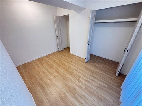 洋室（約5.6帖）