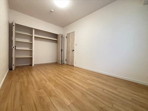 洋室（約7.3帖）