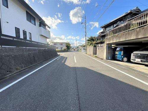 前面道路（北側）