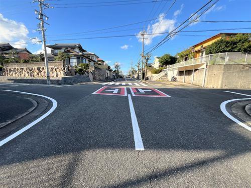 前面道路（東側）