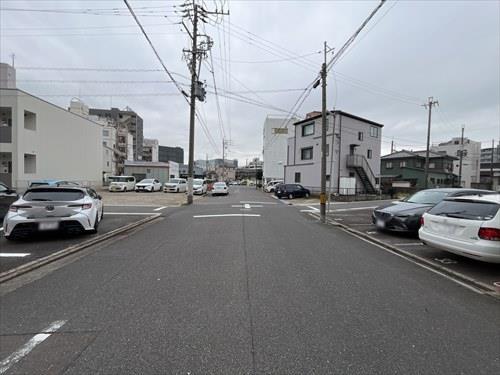 東側前面道路１