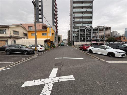 東側前面道路２