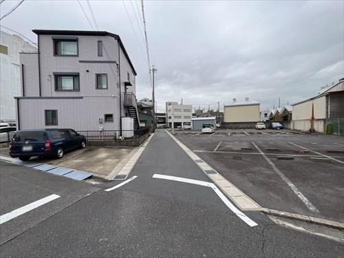 南東側前面道路１