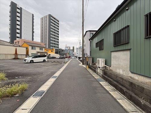 南東側前面道路２