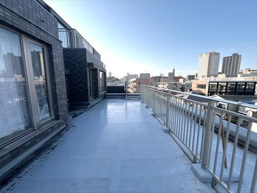 ルーフバルコニー