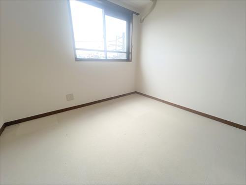 北側洋室（約4.5帖）1