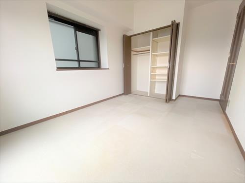 北側洋室（約6.0帖）2