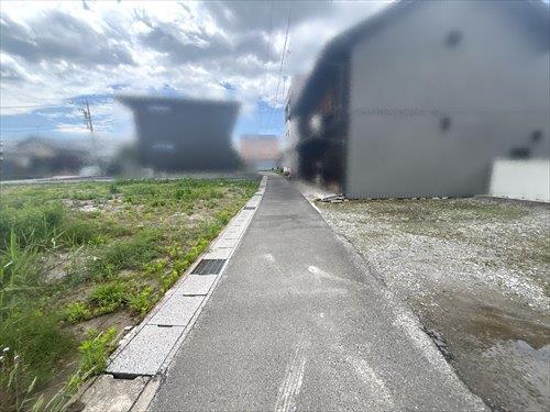 北側前面道路