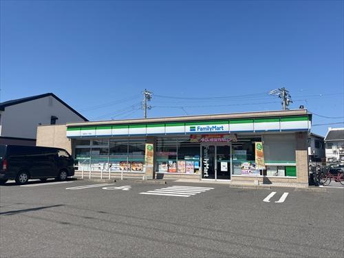 ファミリーマート一宮花池一丁目店260ｍ