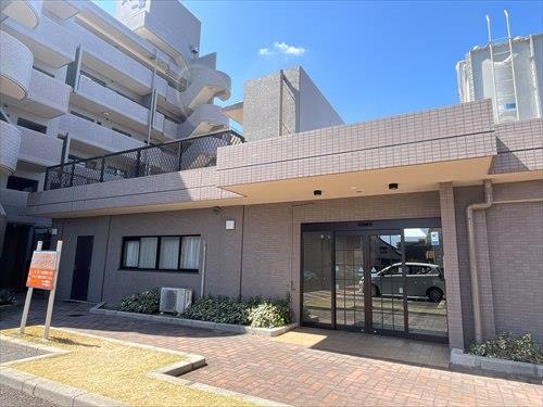 マンション出入口(東側)