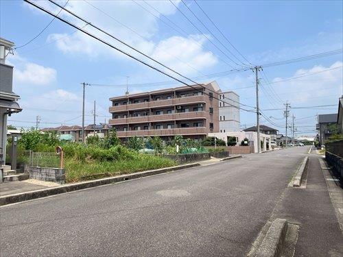 前面道路(南側から撮影)-2