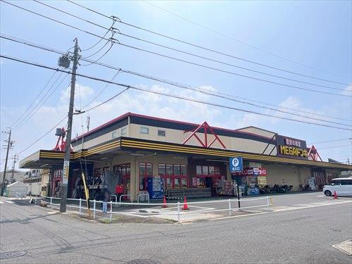 メガドンキホーテUNY気噴店まで410ｍ