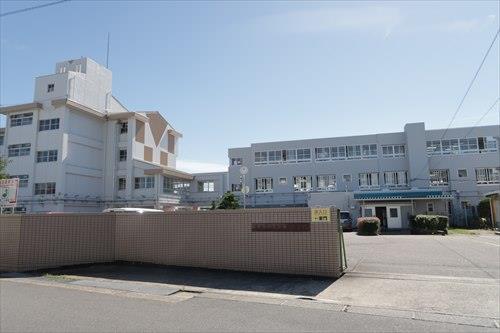 春日井市立不二小学校まで1400m