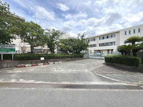 神興東小学校まで徒歩８分