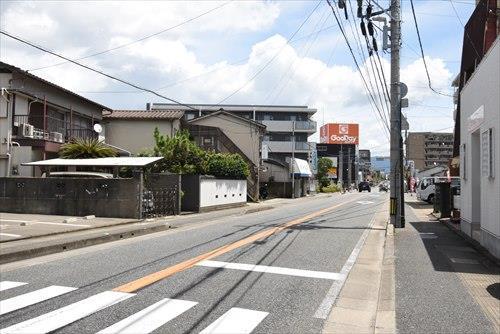 前面道路　南西側より撮影