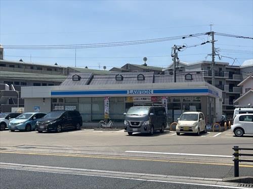 ローソン福岡南庄5丁目店　370ｍ