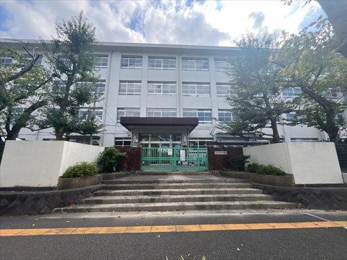 長住小学校(890m)