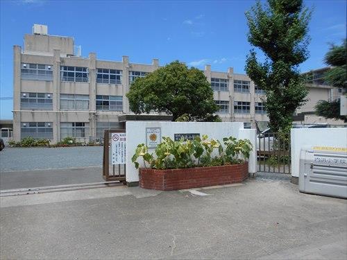 内浜小学校迄390ｍ