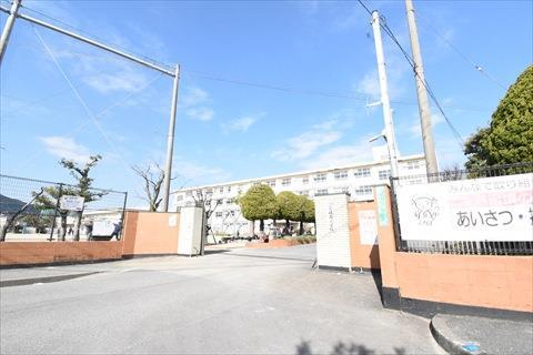 壱岐南小学校まで1680ｍ