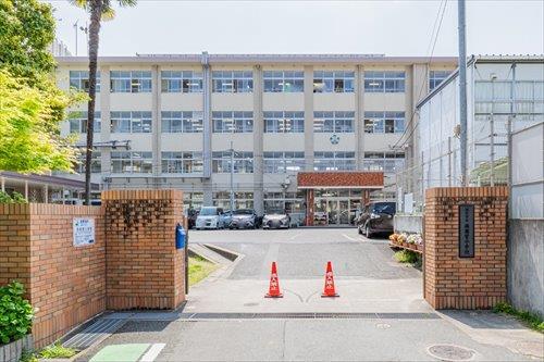 西高宮小学校　970ｍ