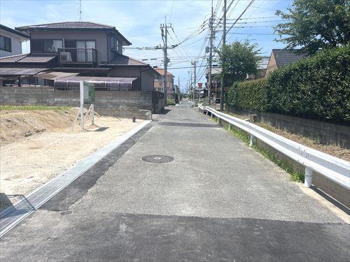 前面道路（北側方向）