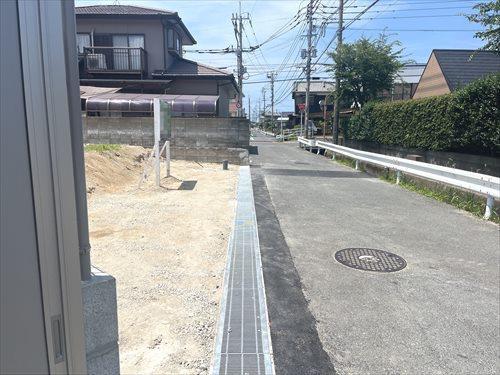 前面道路（北側方向）