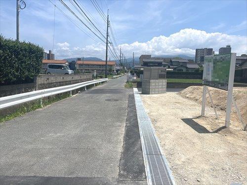前面道路（南側方向）