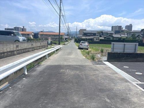 前面道路（南側方向）