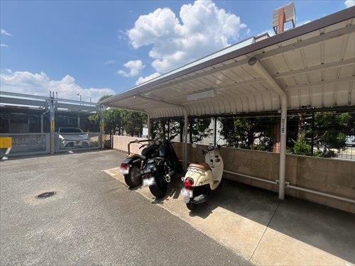 バイク置き場
