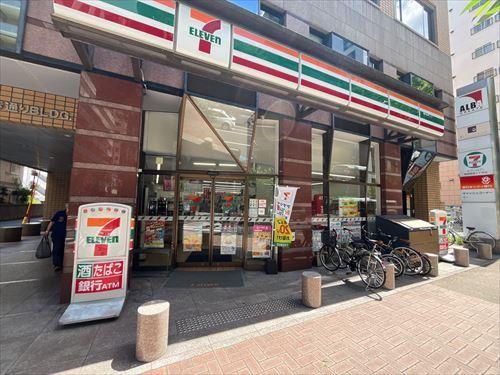 セブンイレブン福岡赤坂南店まで300ｍ