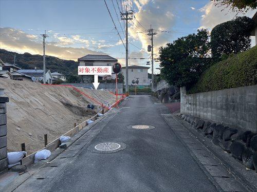 北側前面道路（東側から撮影）
